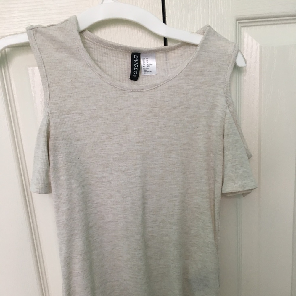 H&M off the shoulder shirt